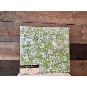 Recollections 12x12 Scrapbook Album – Green Floral Pattern – New Sealed